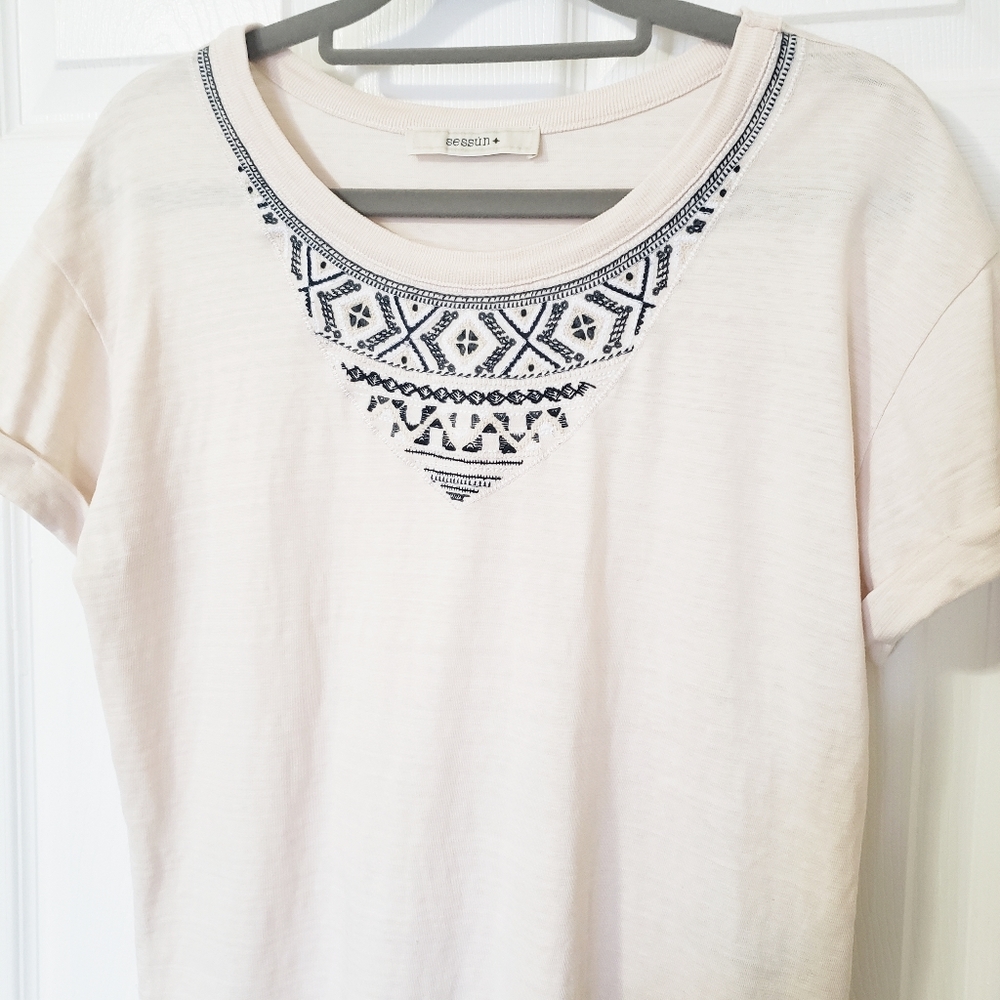 Sessun T-Shirt with Embroidered Yoke